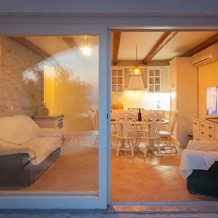 Retro Fusion A Luxury In Villa *